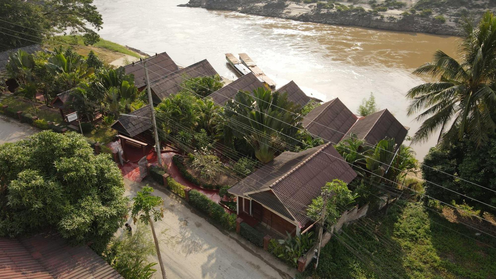 Mekong Riverside Lodge ปากแบ่ง ภายนอก รูปภาพ