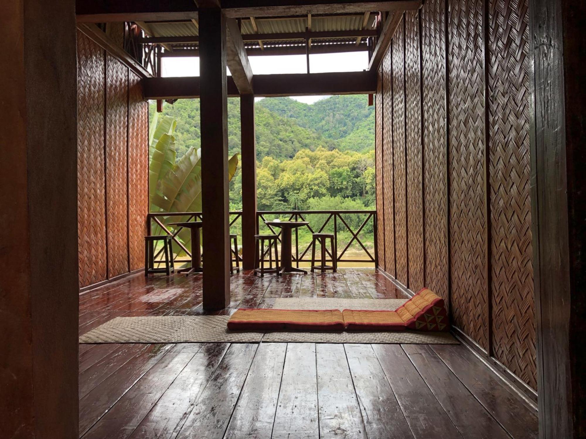 Mekong Riverside Lodge ปากแบ่ง ภายนอก รูปภาพ